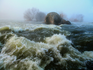 Буг розхвилювався