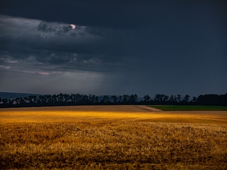 3. Гроза наближається