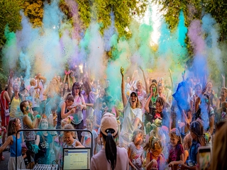 кольоровий вибух