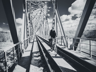 на правий берег...