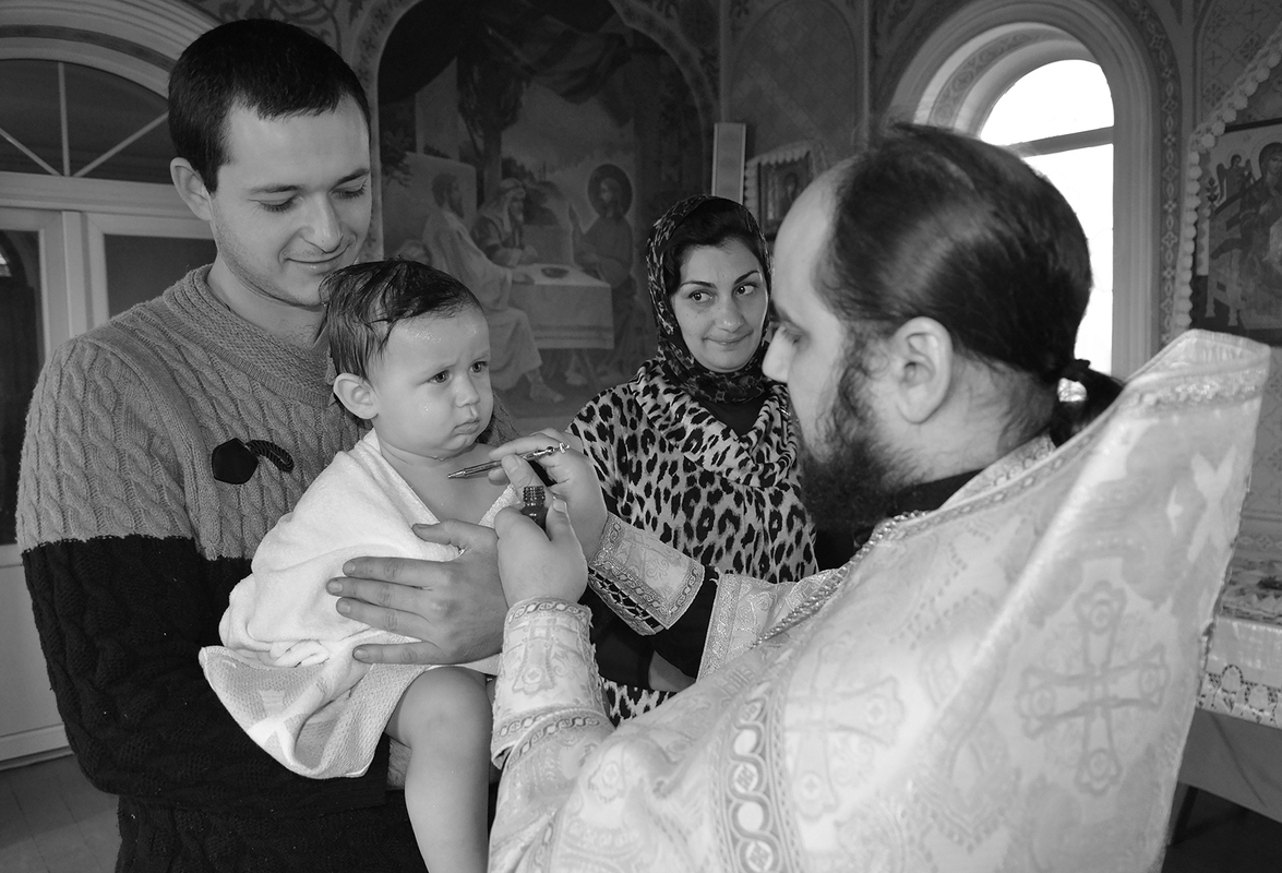 3. За вікном війна.