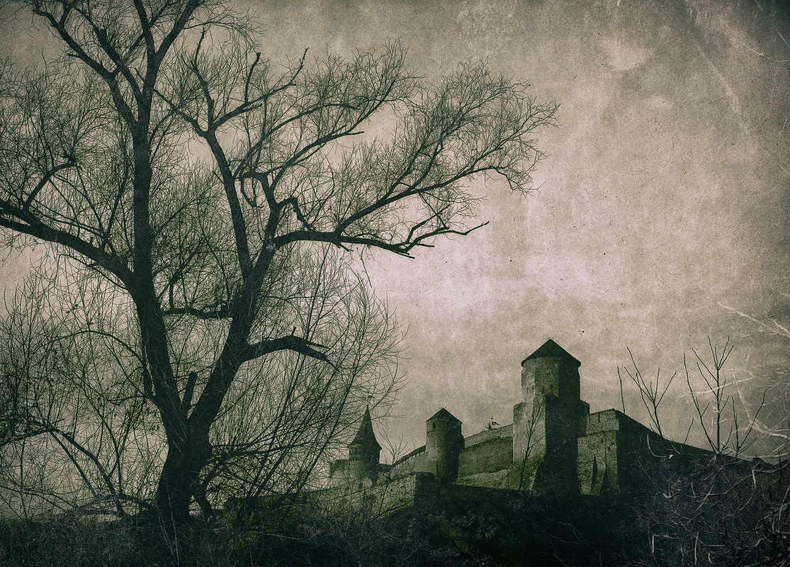 Роман Уваров / Біля замку