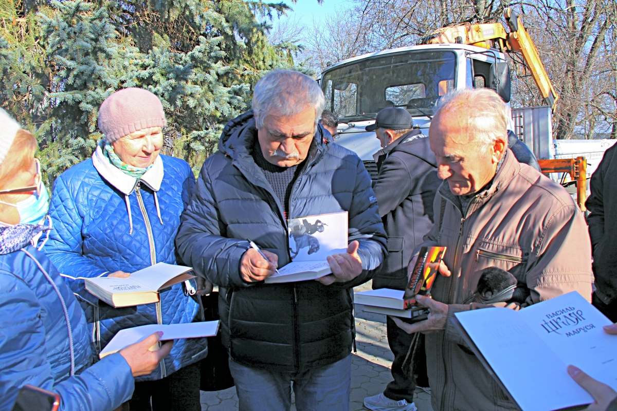 Письменник Василь Шкляр.