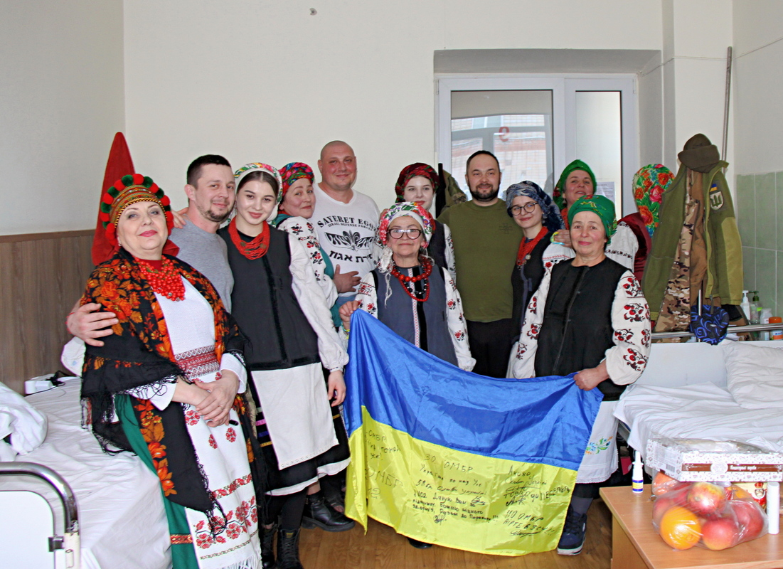 Побачили дівчат -- і вже здорові!