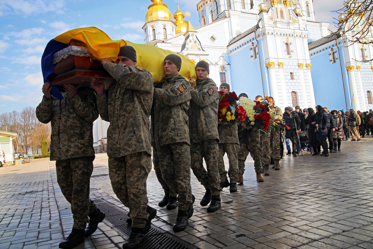 Прощання з Героями.