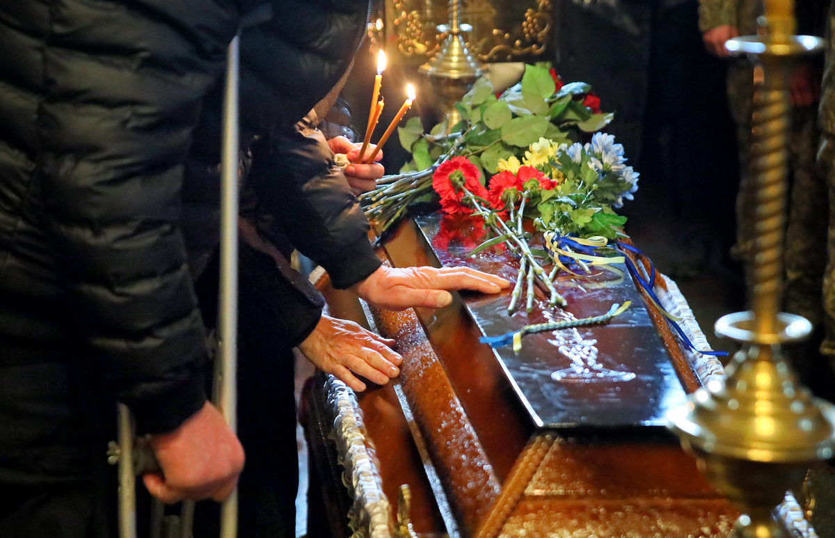 Прощання з Героями.