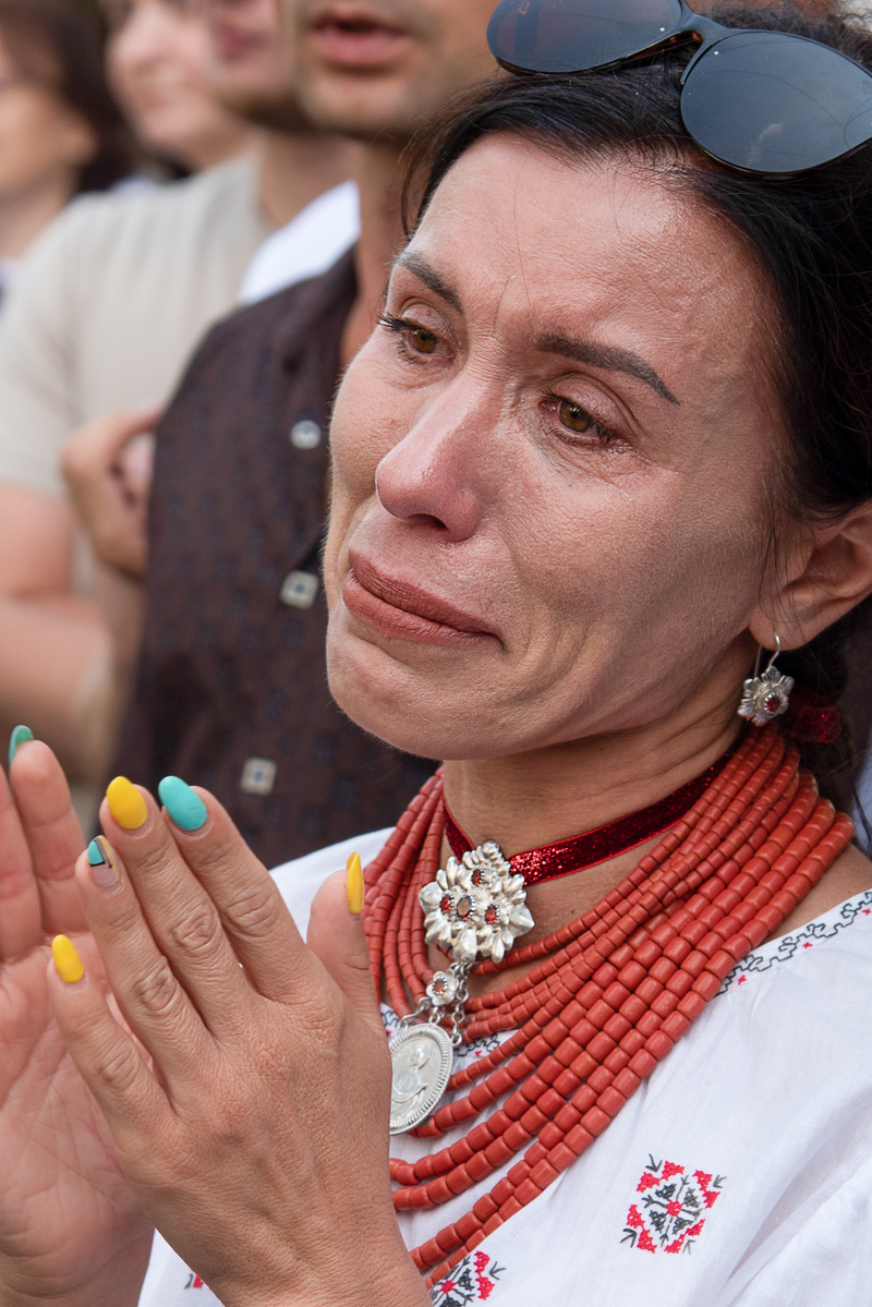 Чужого болю не буває