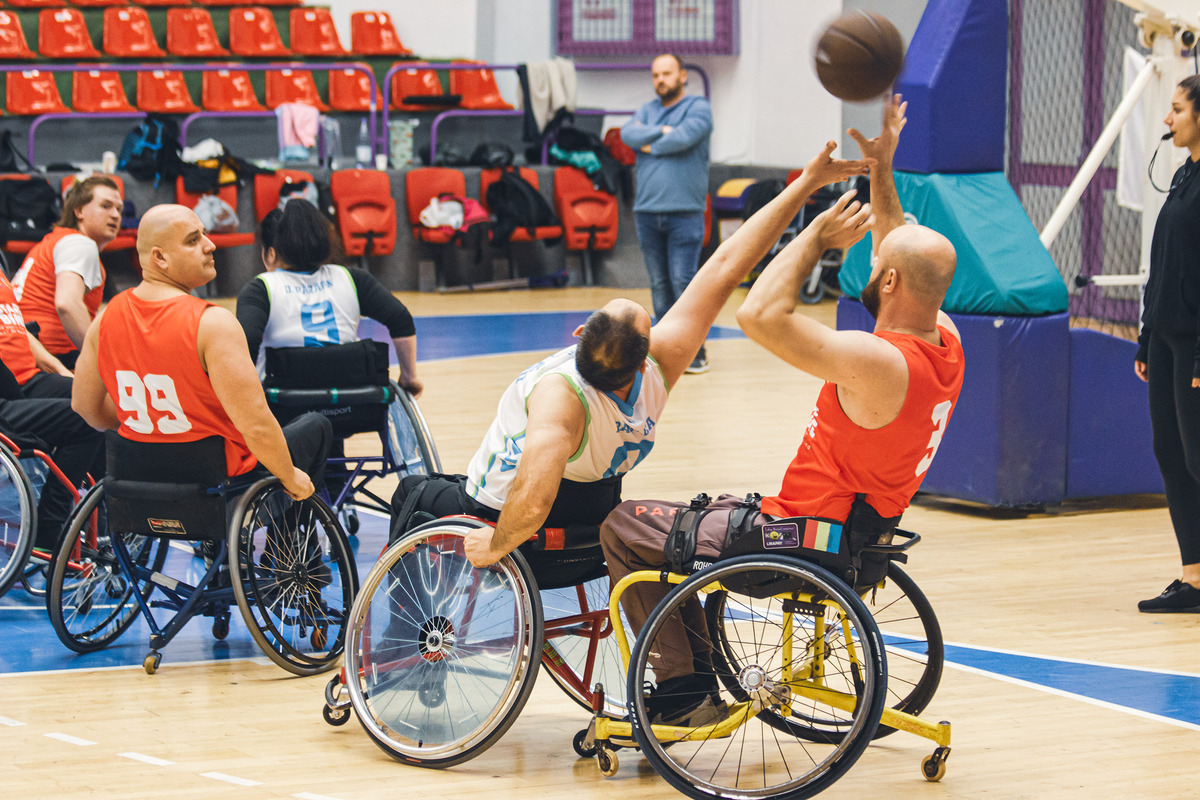 боротьба під кошиком