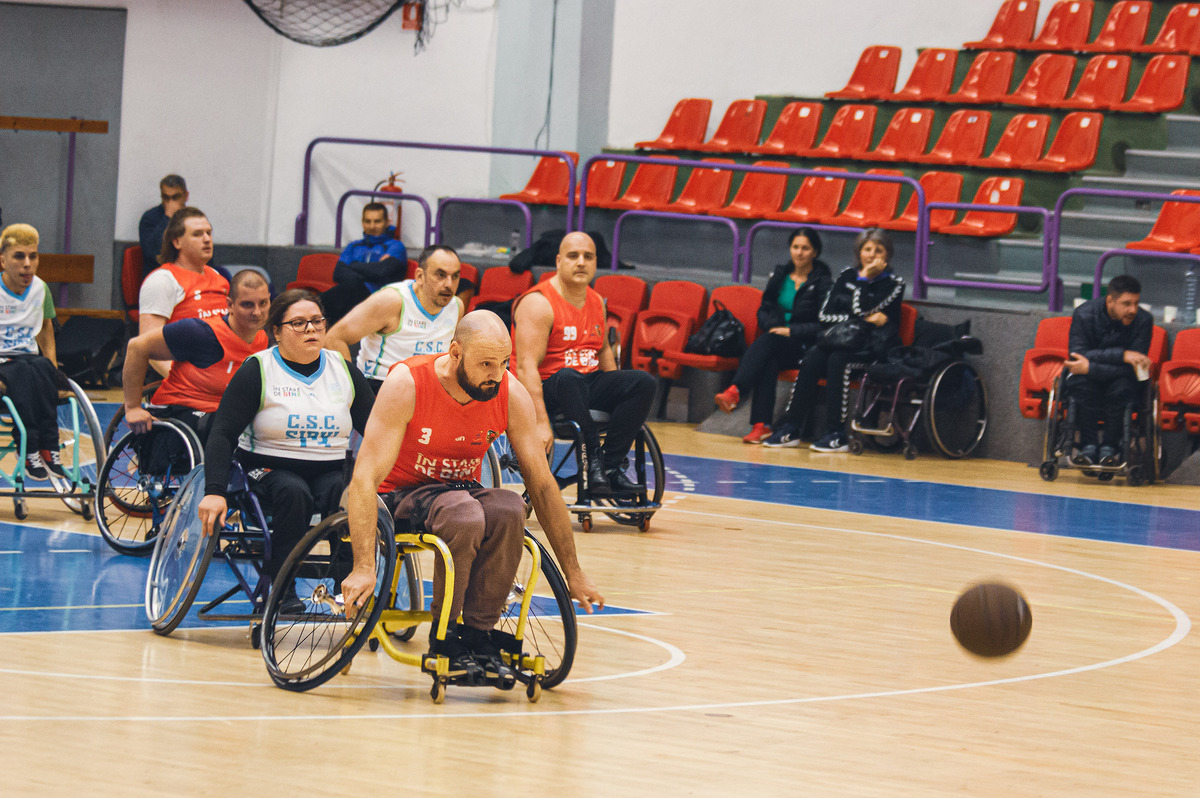 швидкий мяч