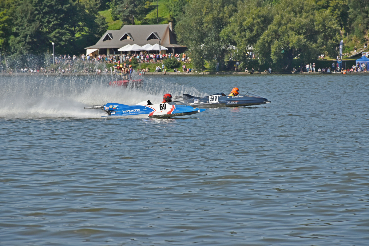 Powerboats 02. 