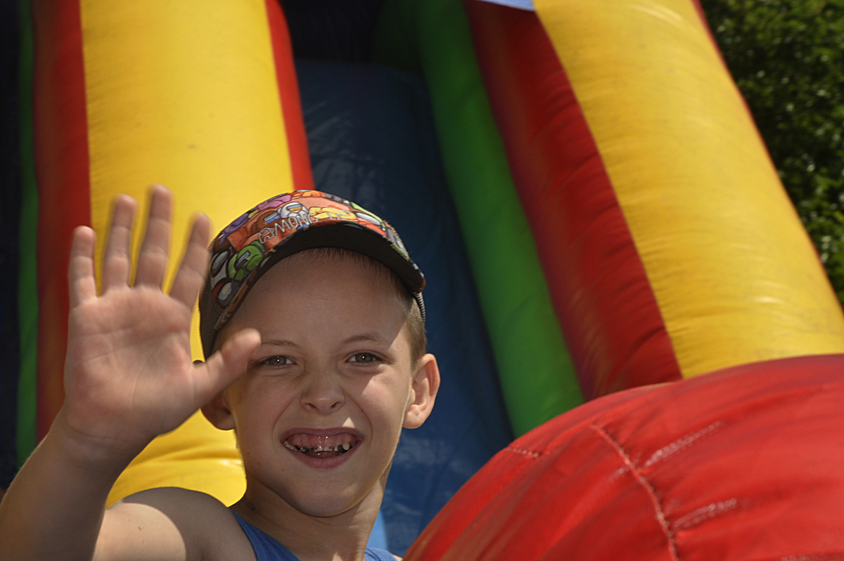 Атракціони для дітей переселенців
