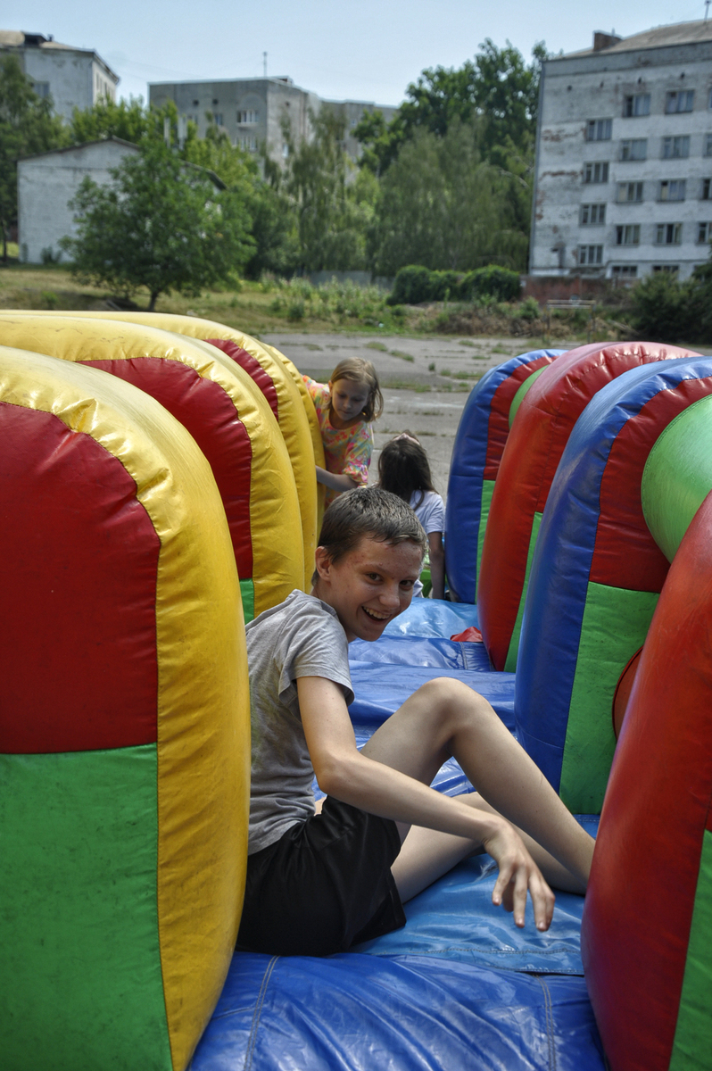 Атракціони для дітей переселенців