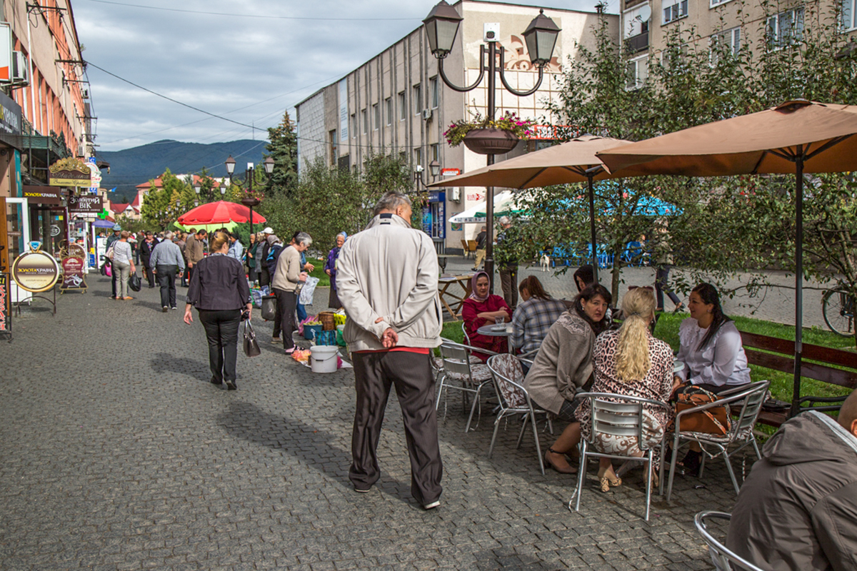 13.09 2022 м.Хуст Ураїна Суботній базар