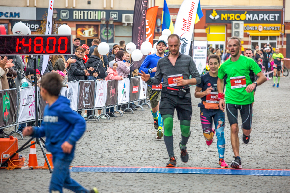 30.10.2022  м.Хуст Україна Фініш полумарвфоеа 