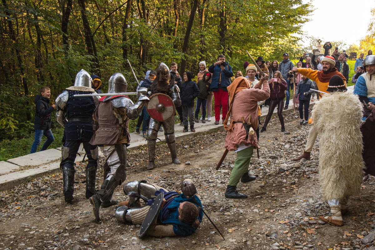 09.10.2021 м.Хуст Україна Вистава 