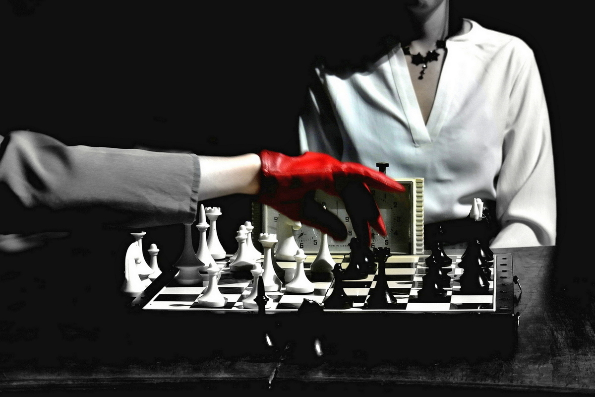 Гра обставин