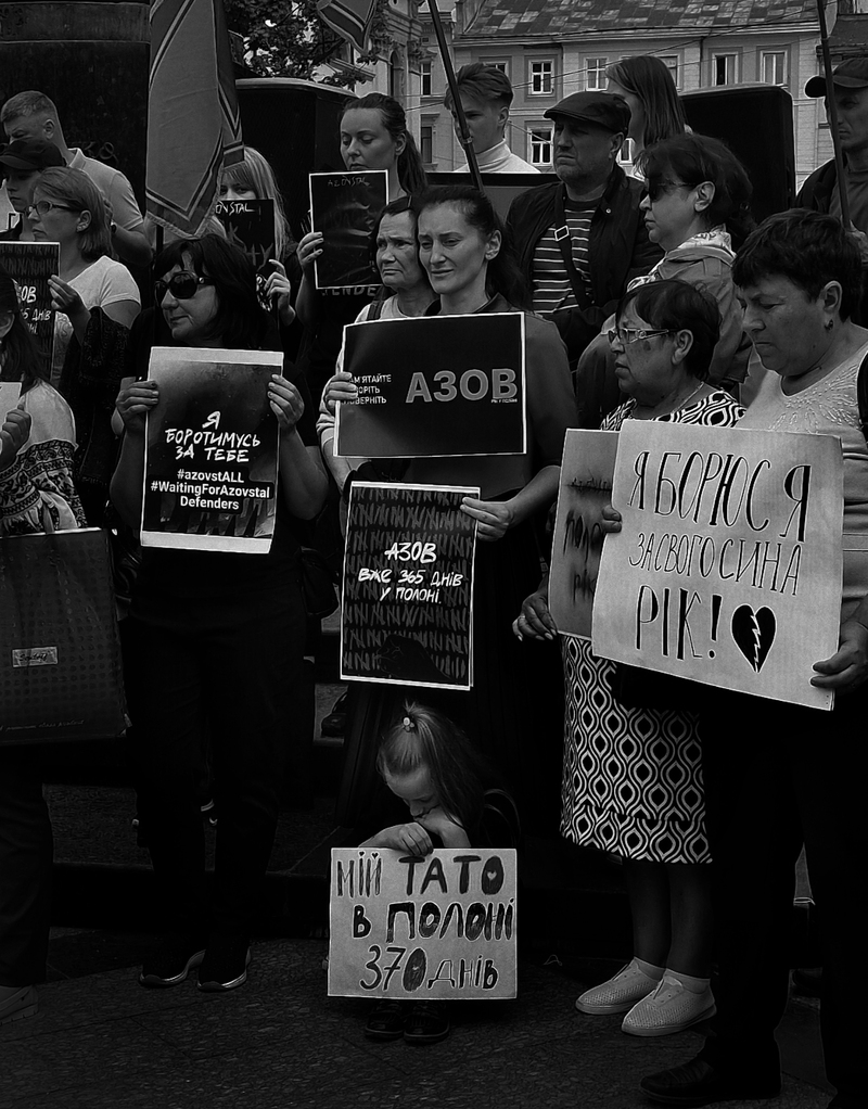 Тато у полоні.jpg