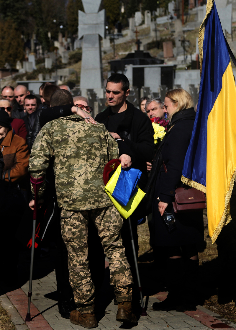 На похороні бойового побратима