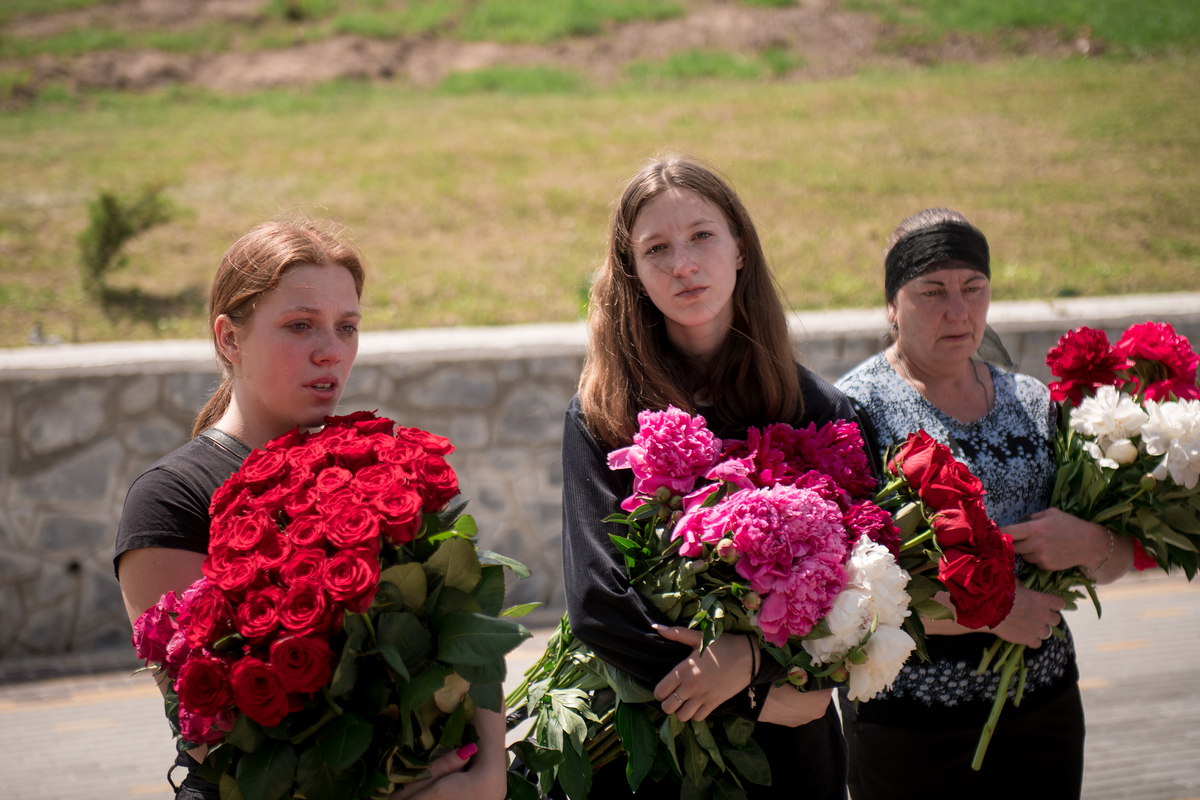 Похорони героя. Скорбота