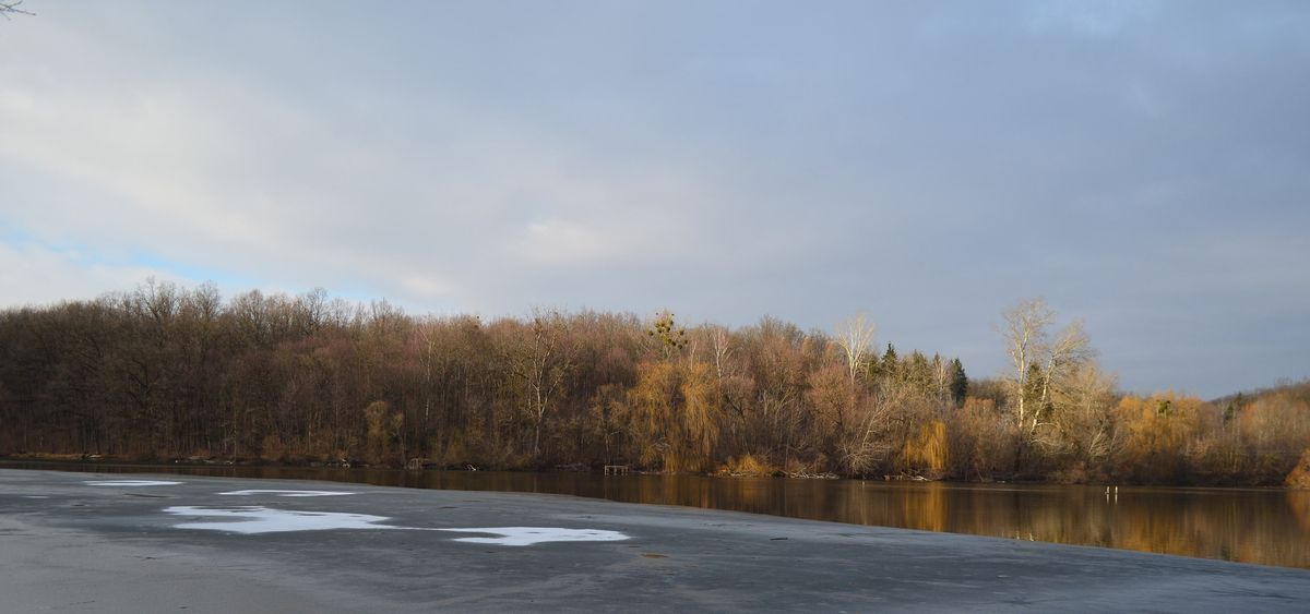 Казковий Пейзаж.20.02.2024. Вінниця. Прогулюючись  лісопарком Вінниці мені сподобався красивий краєвид озера Гуральні взимку