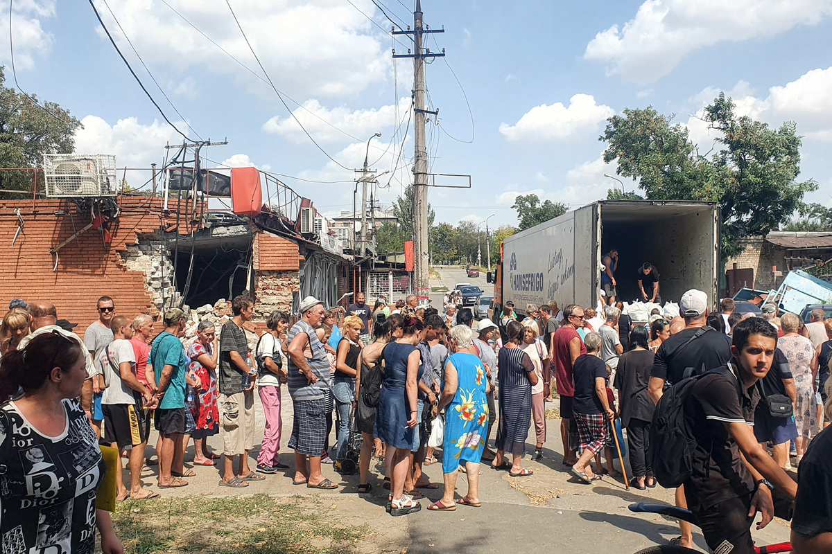 Черги за гуманітаркою