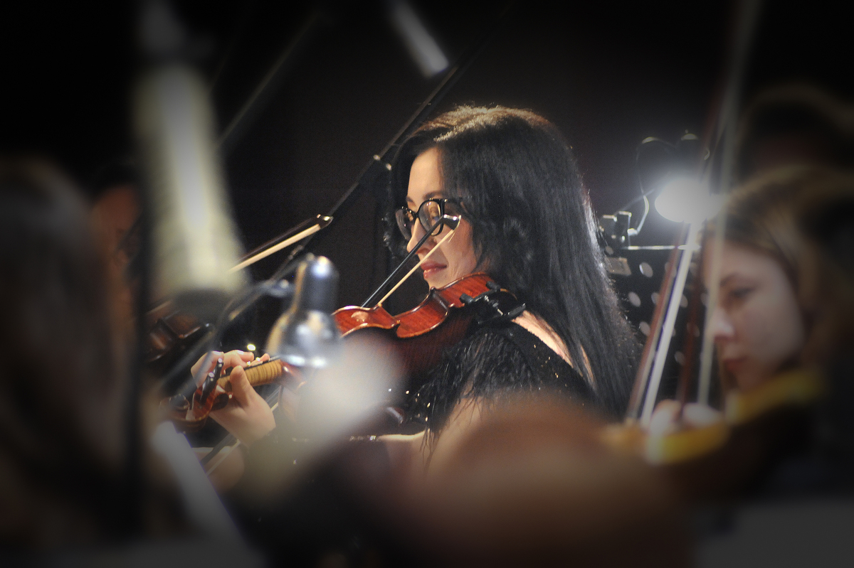 11.04.2024р. м. Івано-Франківськ, філармонія, Скрипалька симфонічного оркестру Ірина Борух