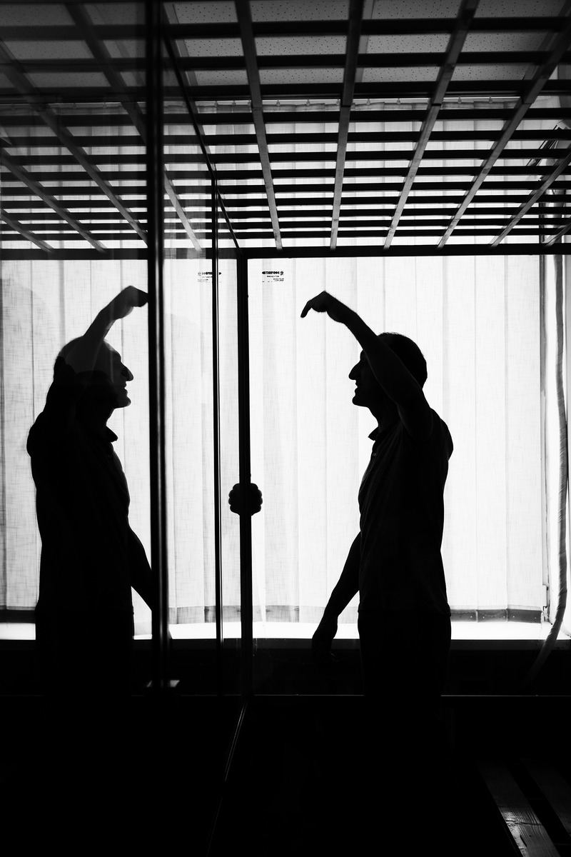 Герой-розвідник Роман Червінськіий під час засідання в Кропивницькому суді.