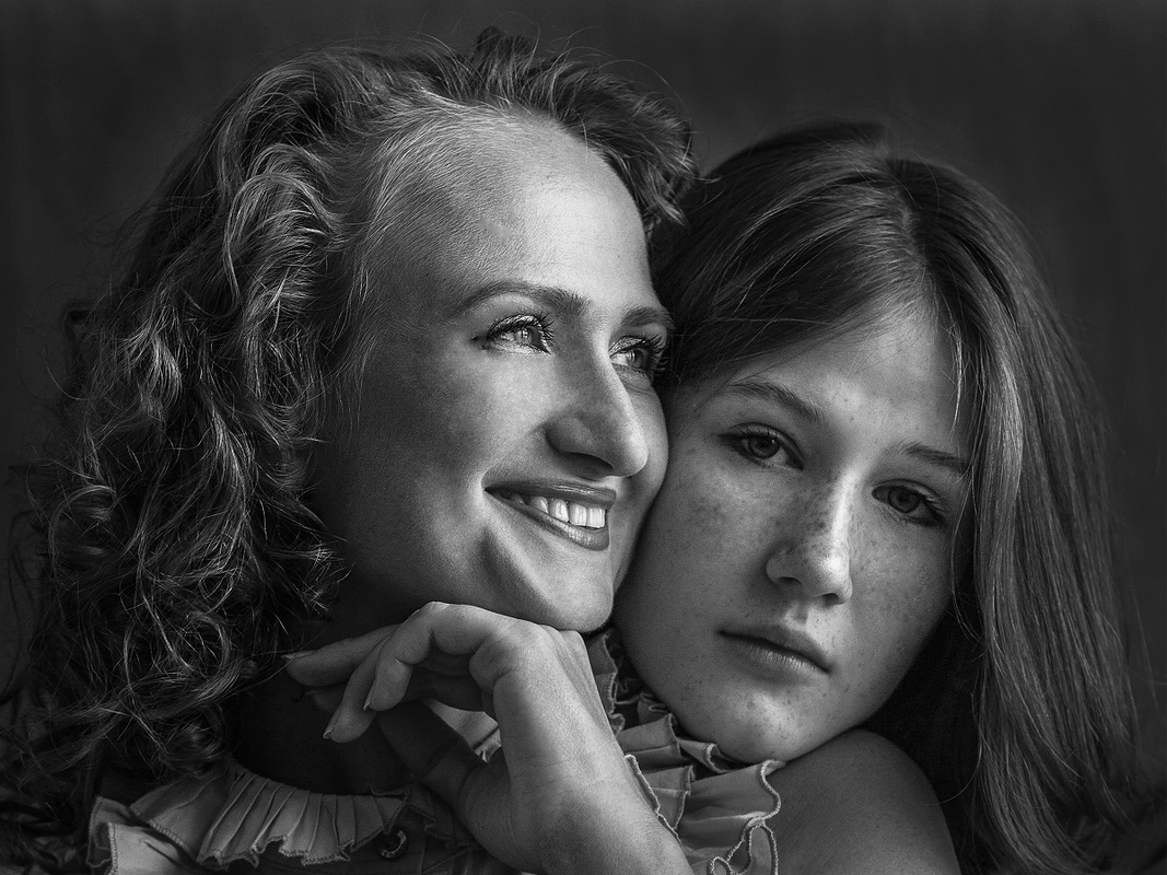 Doughter and mother-2