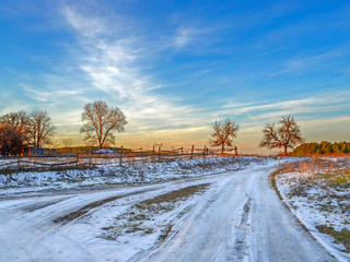 Під вечір на краю села