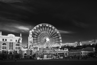 На майдані...