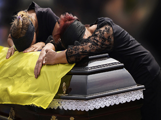 Ніколи, чуєш, Господи?