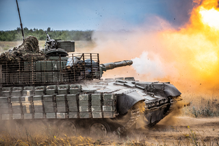 Танкові стрільби на полігоні