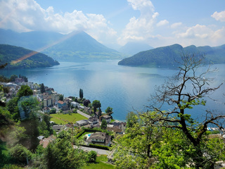 Притулок біля води