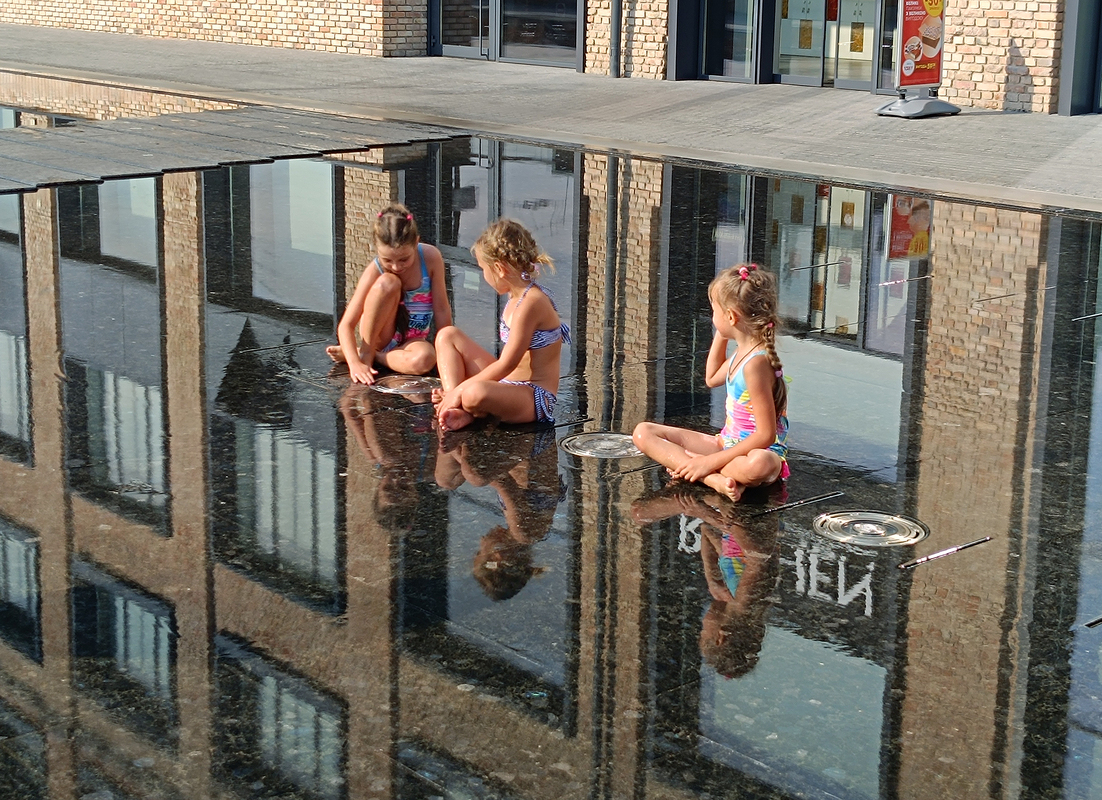 Фонтан. Купання молодих муз