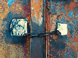 Втомлений погляд до іншої реальності